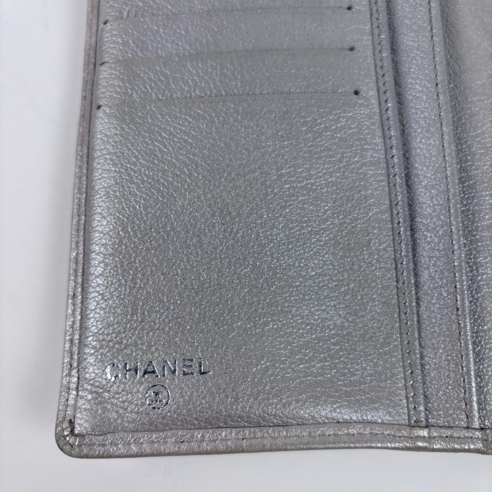 Authentic Chanel Camellia Long Wallet Silver Leather Painted Exterior Bifold - Picture 6 of 13